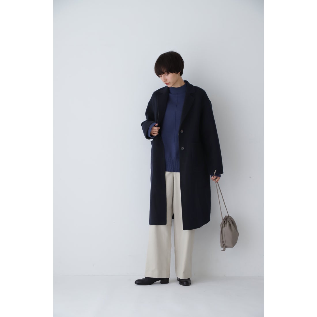 human woman ウールリバーチェスターコート ネイビー×チェック3