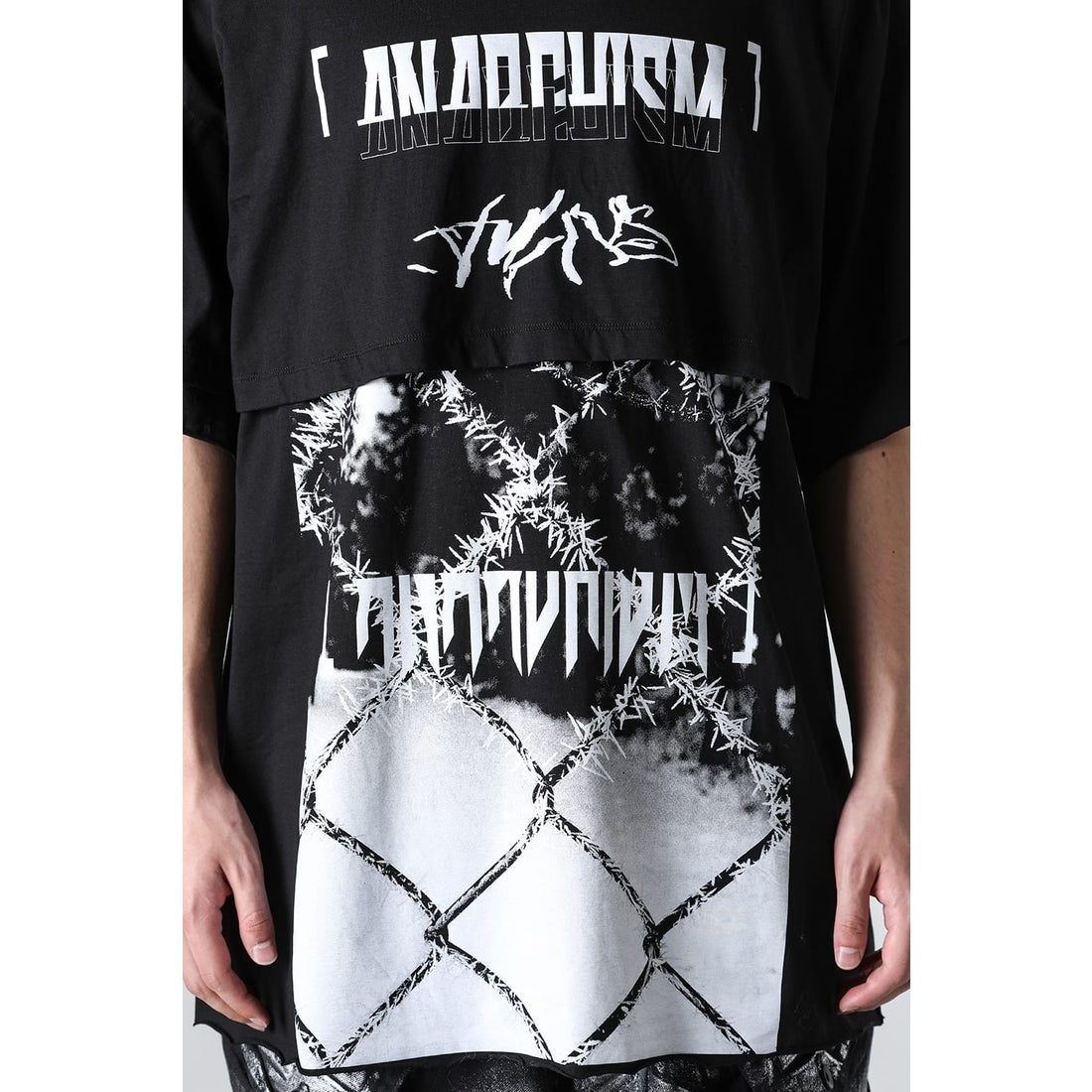 JULIUS Cotton SZ Jersey Printed Layered T-shirt （Black） -FASCINATE