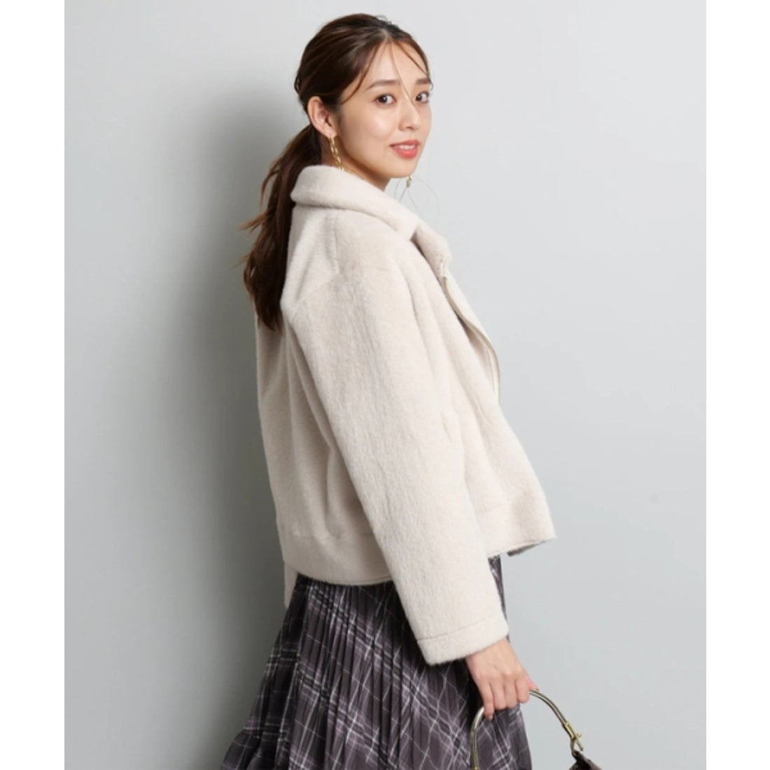 ジャスグリッティー JUSGLITTY フラッフィーライダース （グレージュ