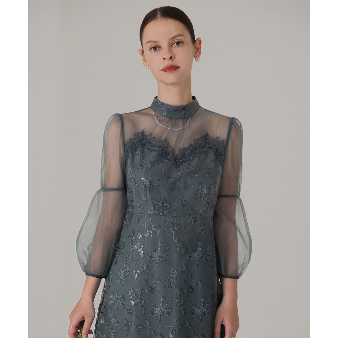 レジャ Leja 花柄刺繍レーススパンコールハートカットAラインドレス