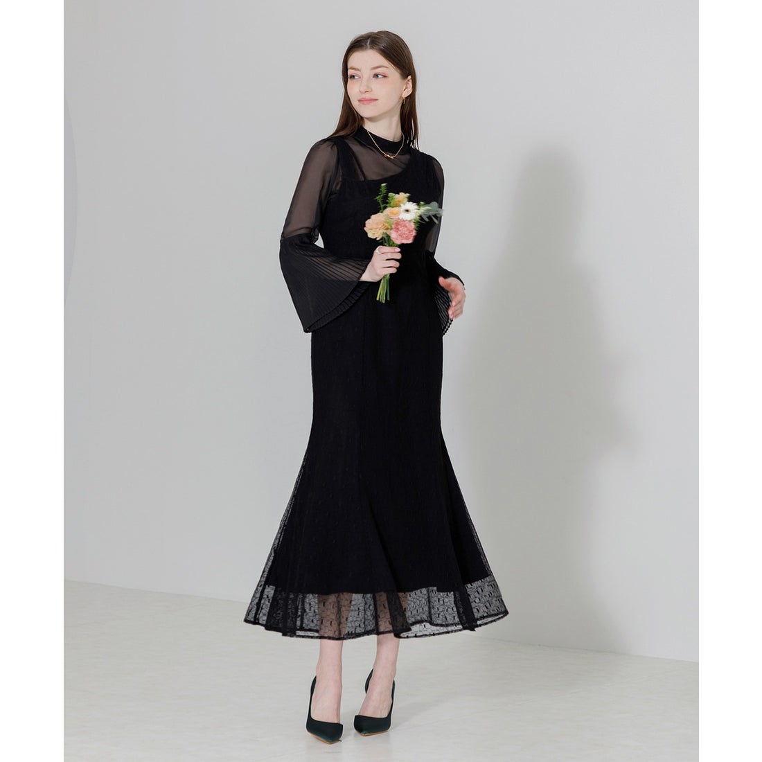 レジャ Leja ハイネックレース刺繍長袖パフスリーブフレアプリーツ袖