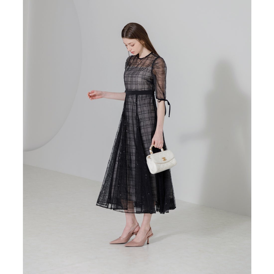 レジャ Leja チェック刺繍スパンコールチュール素材袖リボン