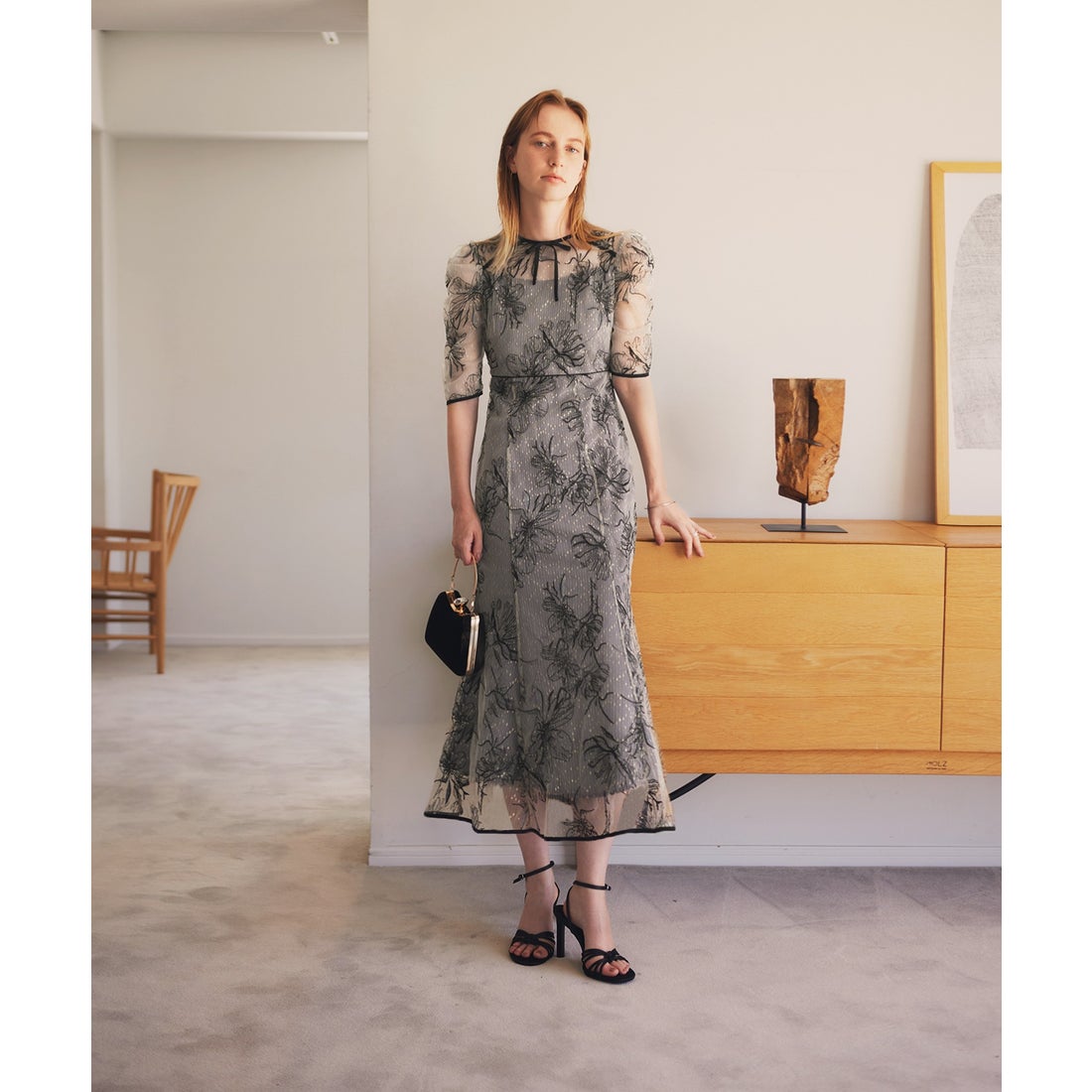 レジャ Leja 半袖花柄刺繍レースフロントバックリボンパフスリーブ