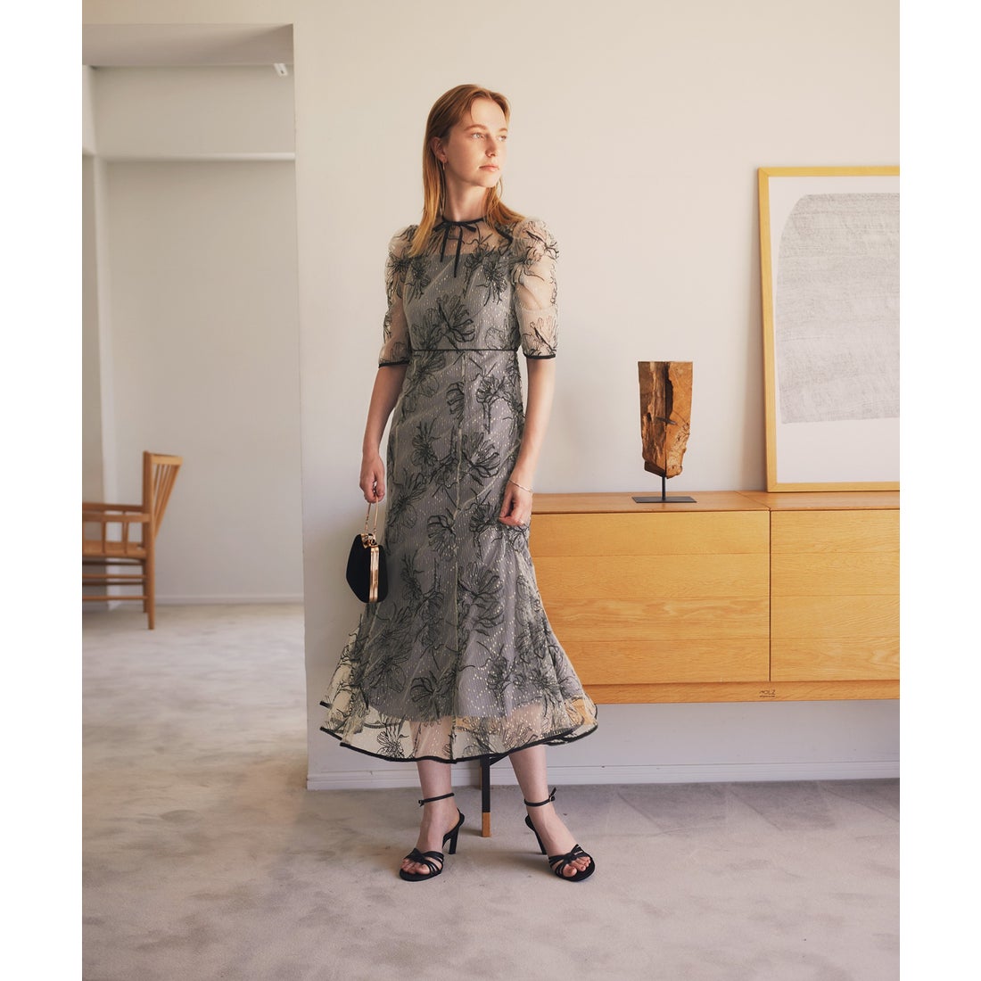 レジャ Leja 半袖花柄刺繍レースフロントバックリボンパフスリーブ