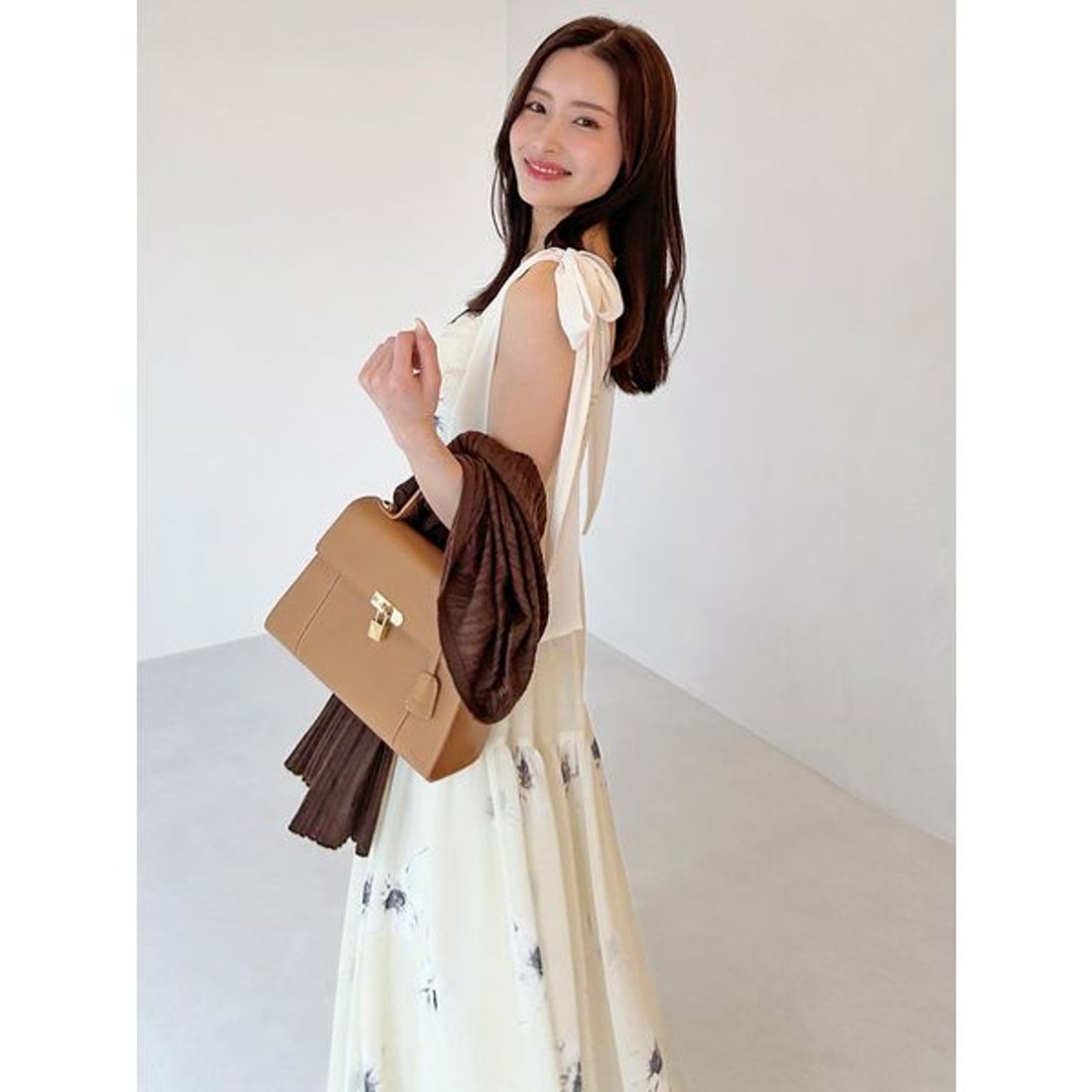 スナイデル SNIDEL フラワープリントショルダーリボンワンピース （NVY