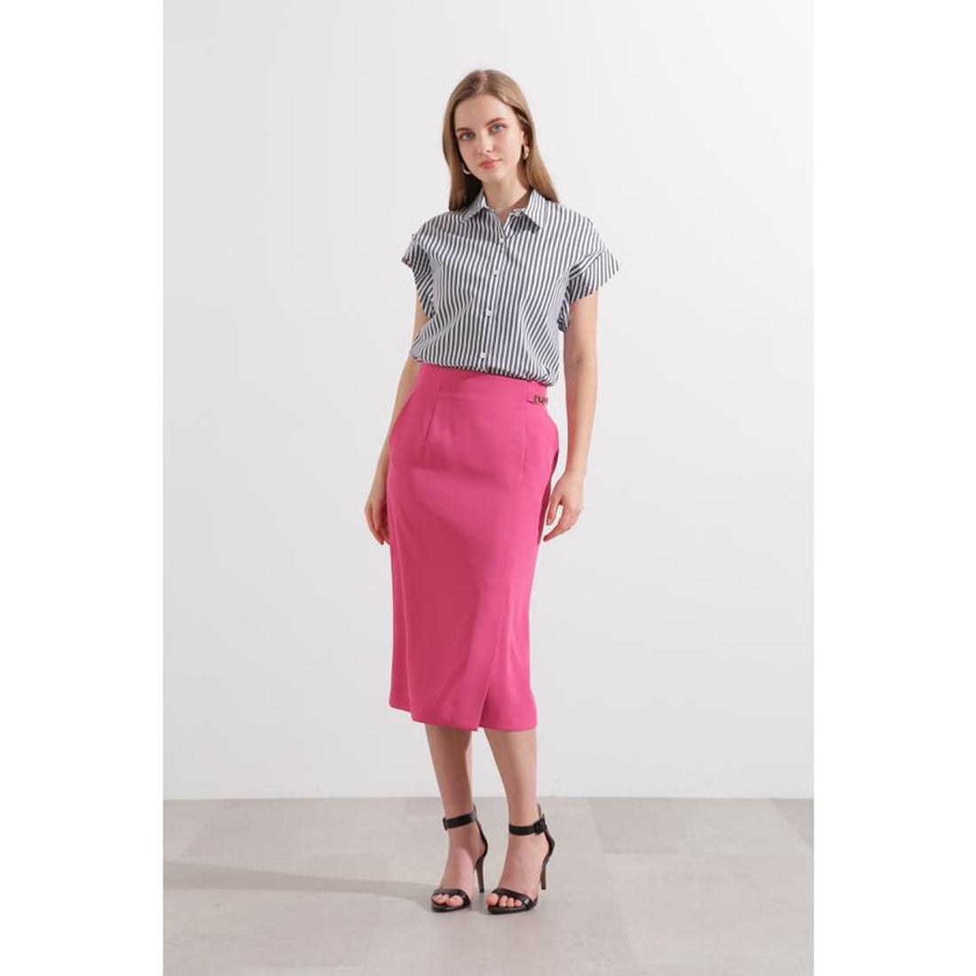 ピンキーアンドダイアン PINKY & DIANNE メタルチャームタイトスカート