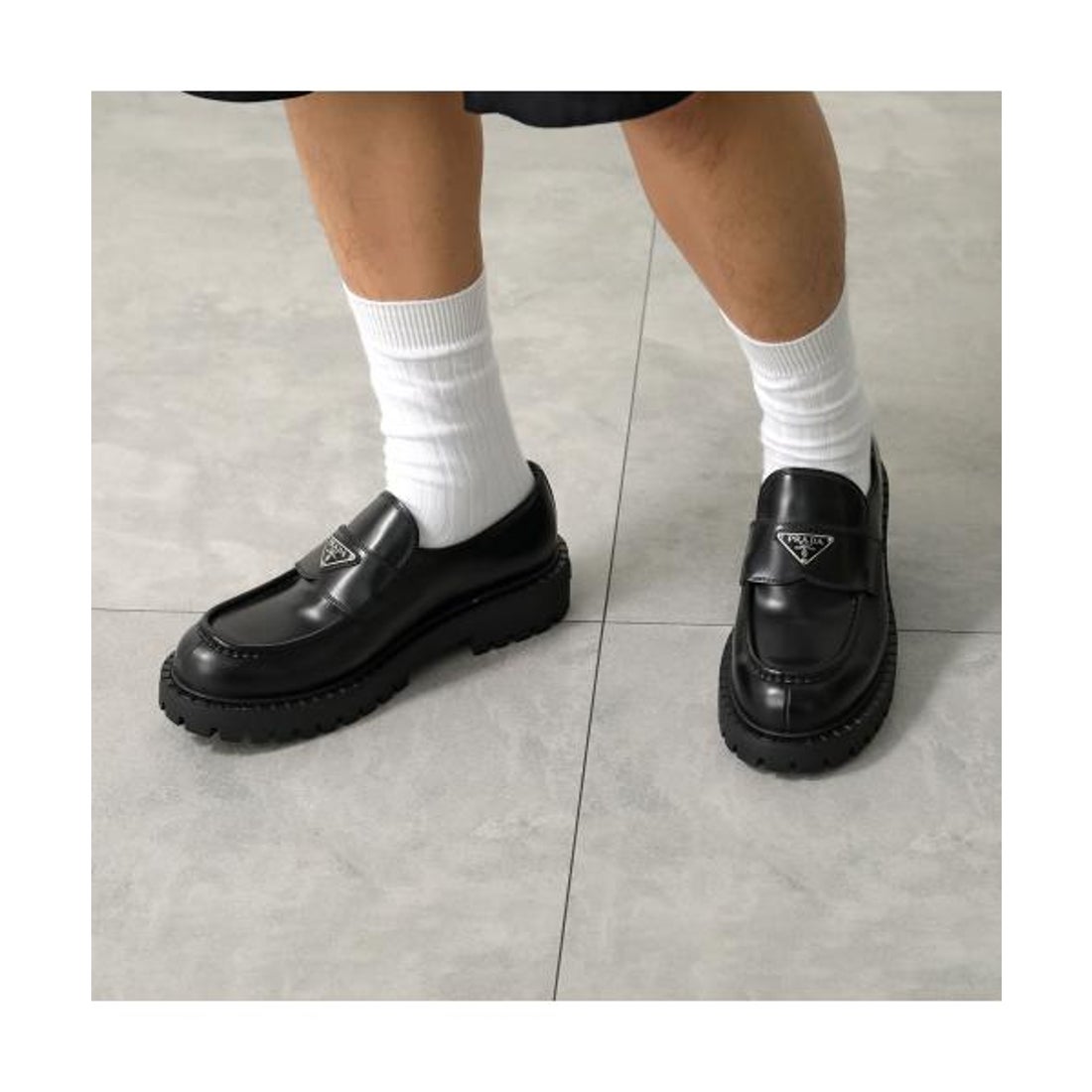 プラダ PRADA PRADA ローファー 2DE151 B4L トライアングルロゴ レザー