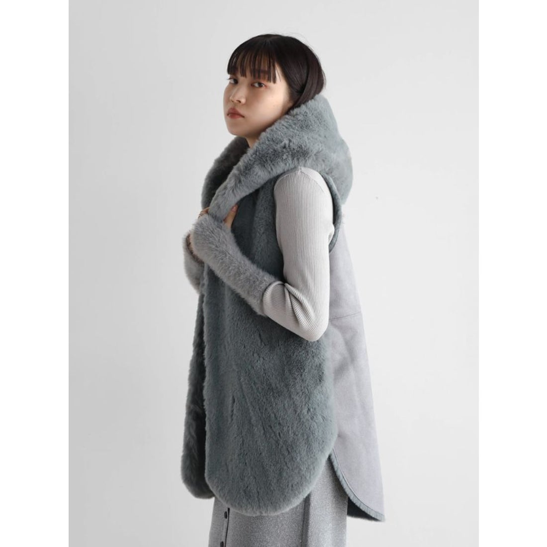 ラディエイト RADIATE フーデッドファーベスト - RADIATE limited