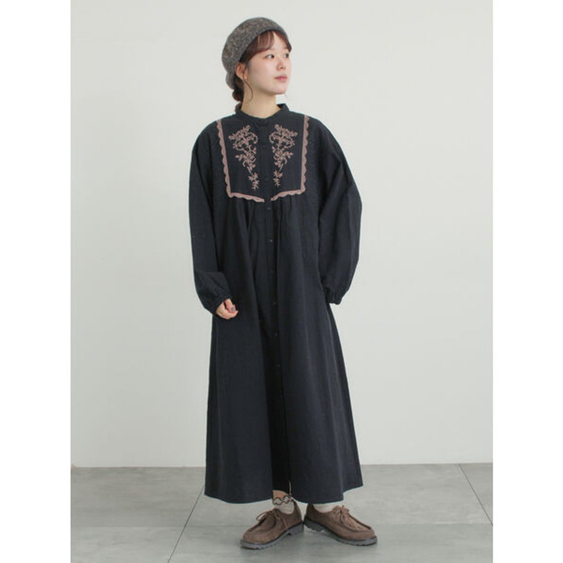 サマンサ モスモス Samansa Mos2 切替配色刺繍ワンピース （ブラック