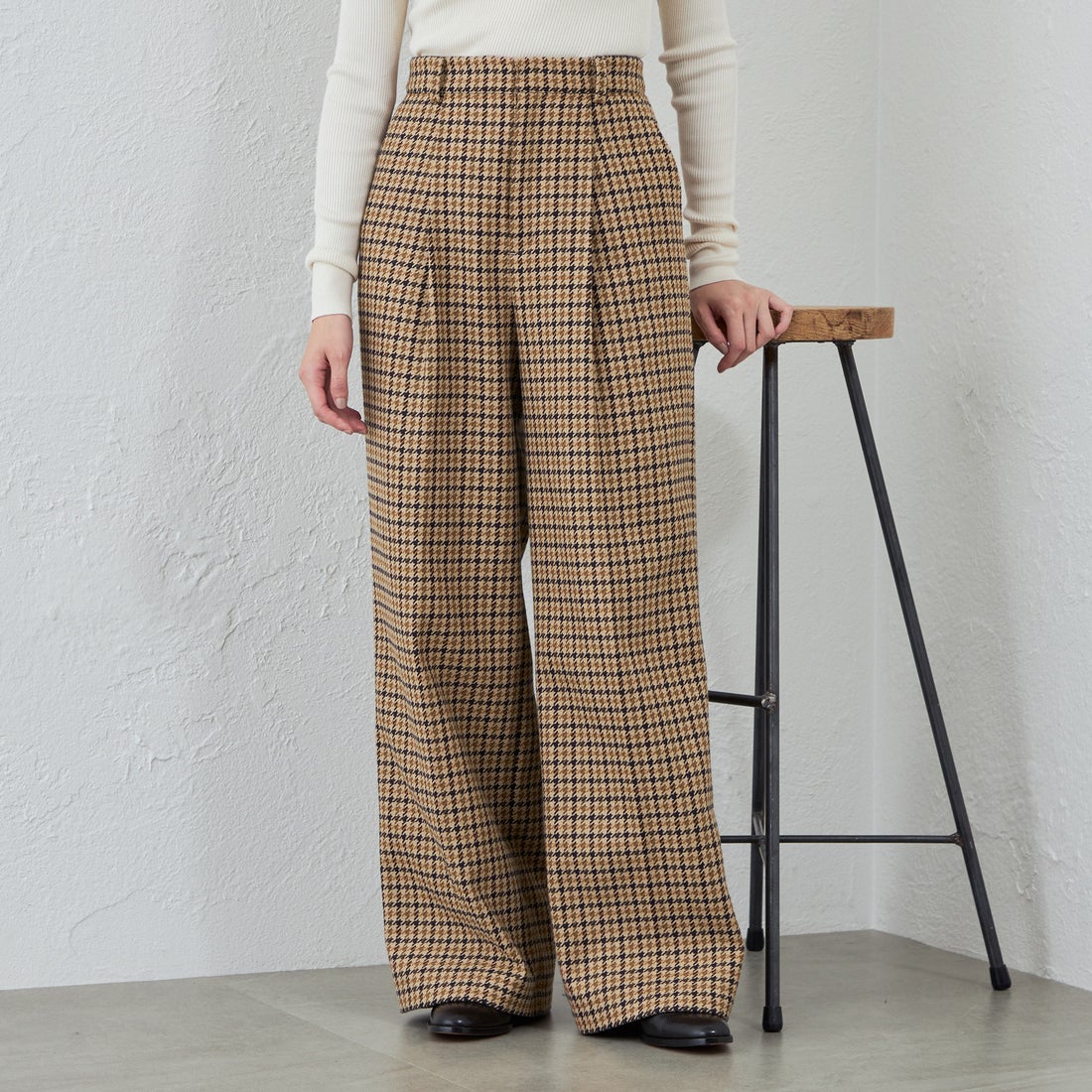 エス エッセンシャルズ S.ESSENTIALS チェックワイドパンツ （ベージュ