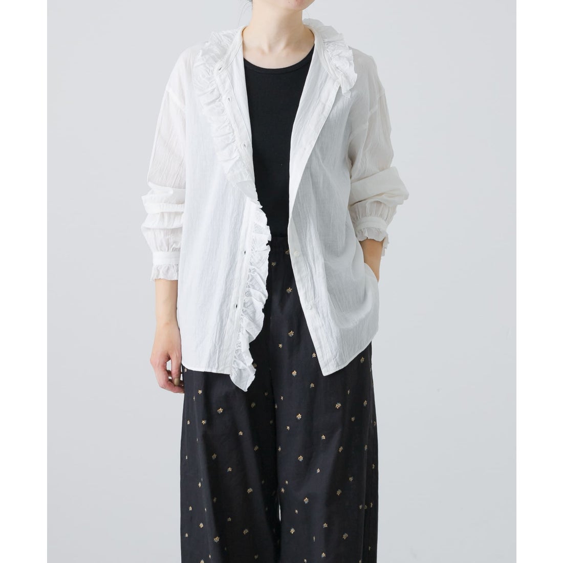 カグレ かぐれ コットンリネンフリルカラーシャツ （ネイビー