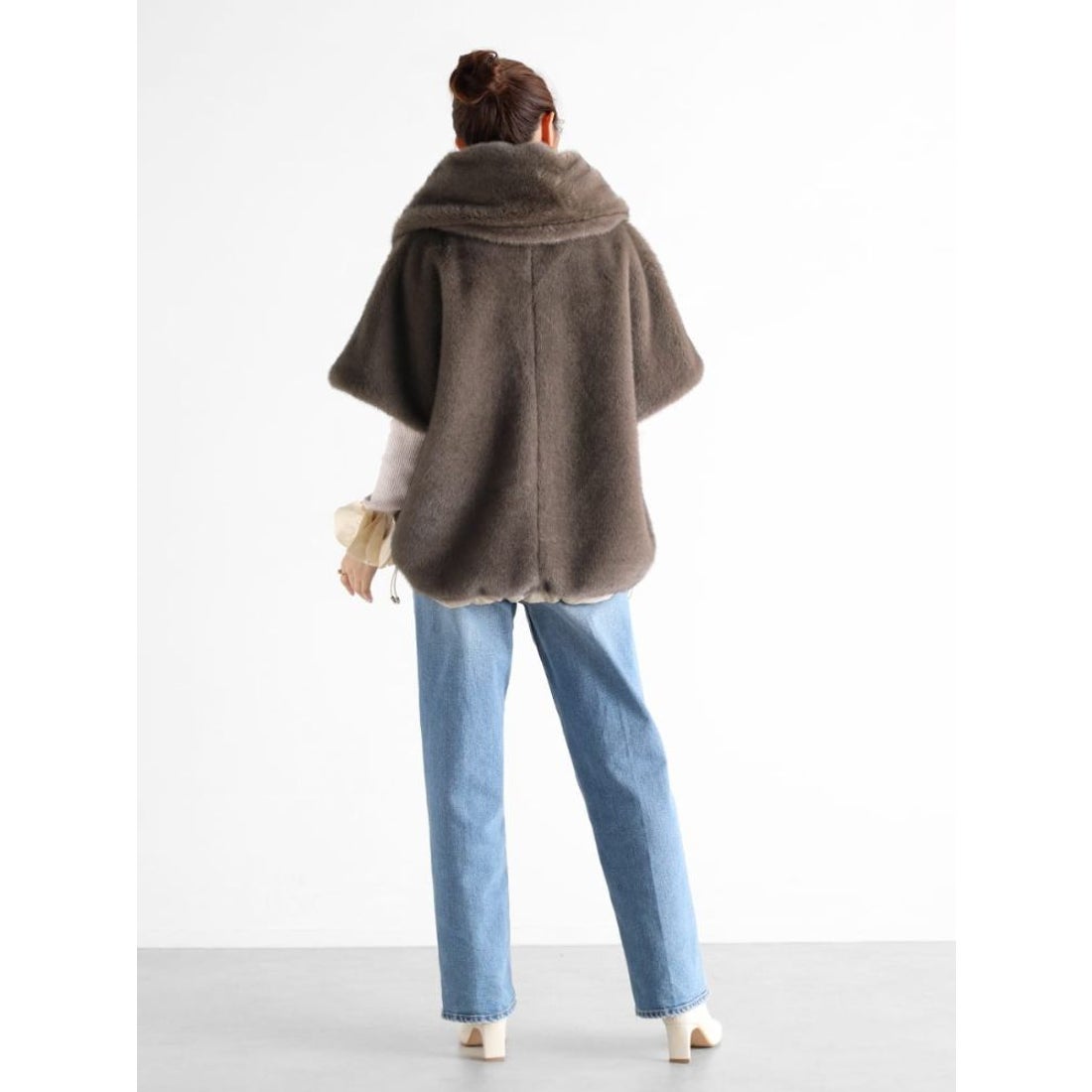 ヴァン Vin ボリュームネックフェイクファーベスト （モカ