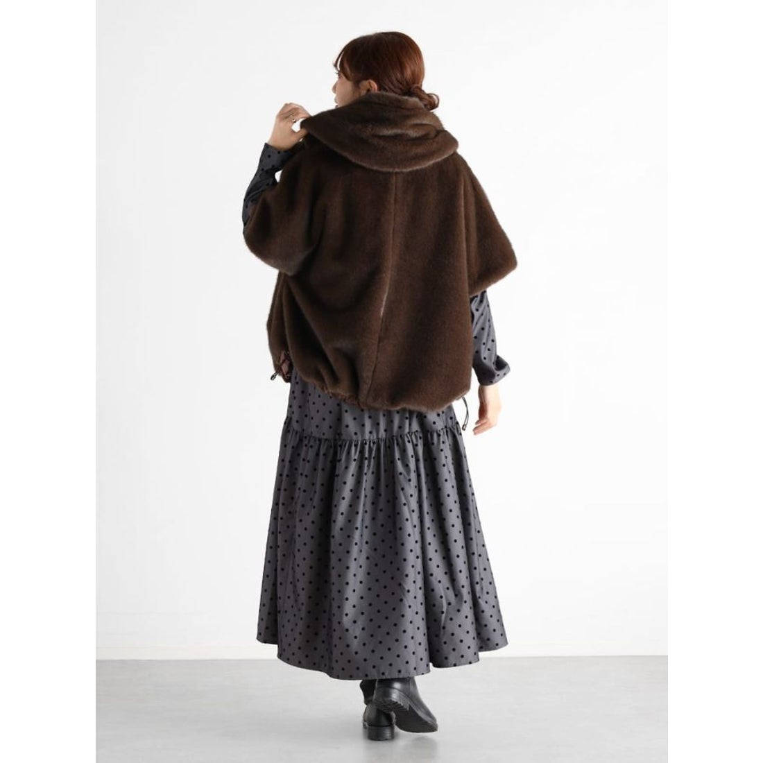 ヴァン Vin ボリュームネックフェイクファーベスト （モカ