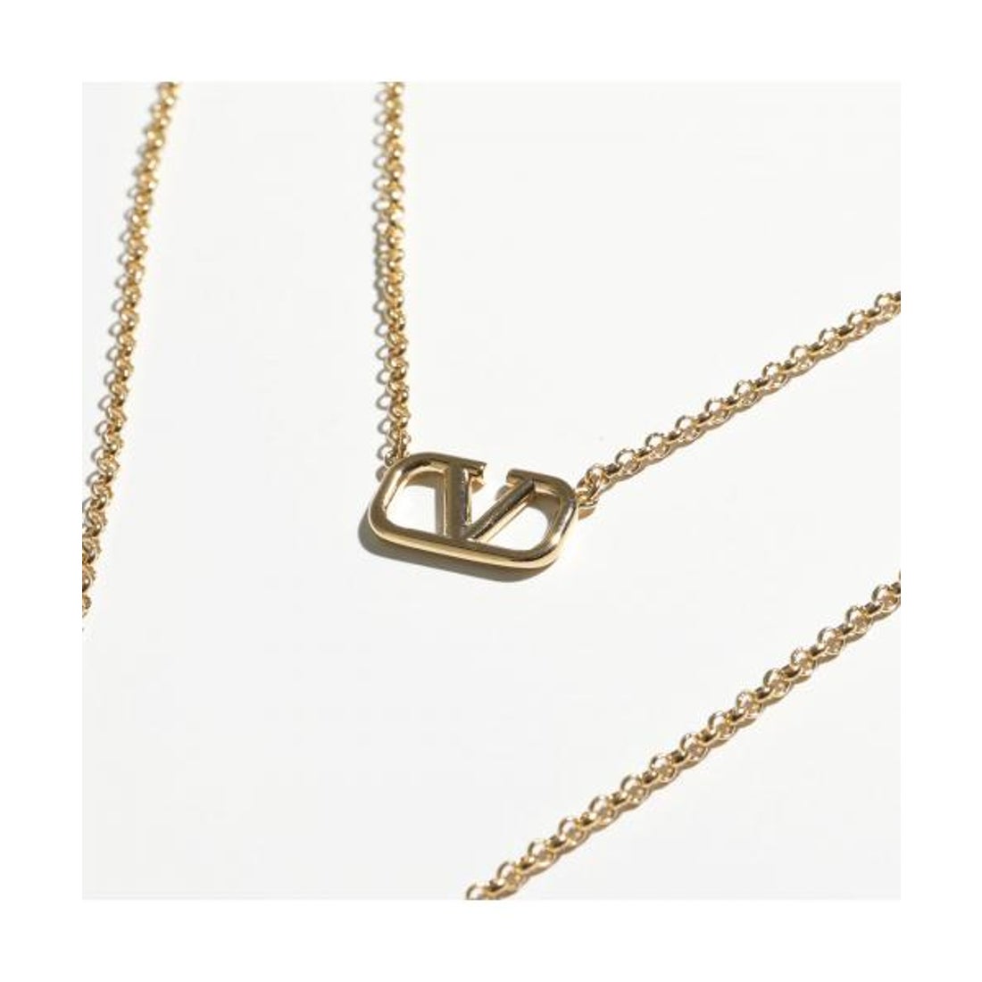 ヴァレンティノ VALENTINO VALENTINO ネックレス J0V34 YCW Vロゴ