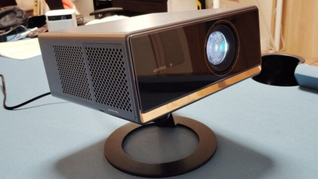 1100ANSIルーメン・フルHD✨低価格プロジェクターWanbo X5 Proは昼でも