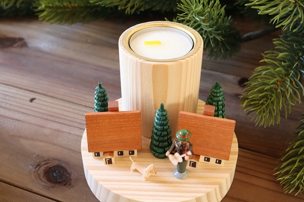 キャンドルスタンド歌うおじさん – ドイツ・ザイフェンの木のおもちゃ