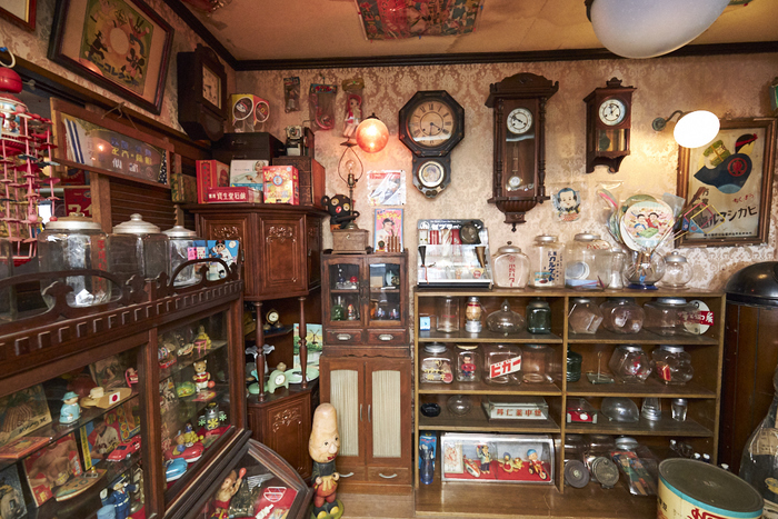 ペロペロ』『あめや瓶』『ニッキ水瓶』｜ブーム到来で数万円!?不揃いが