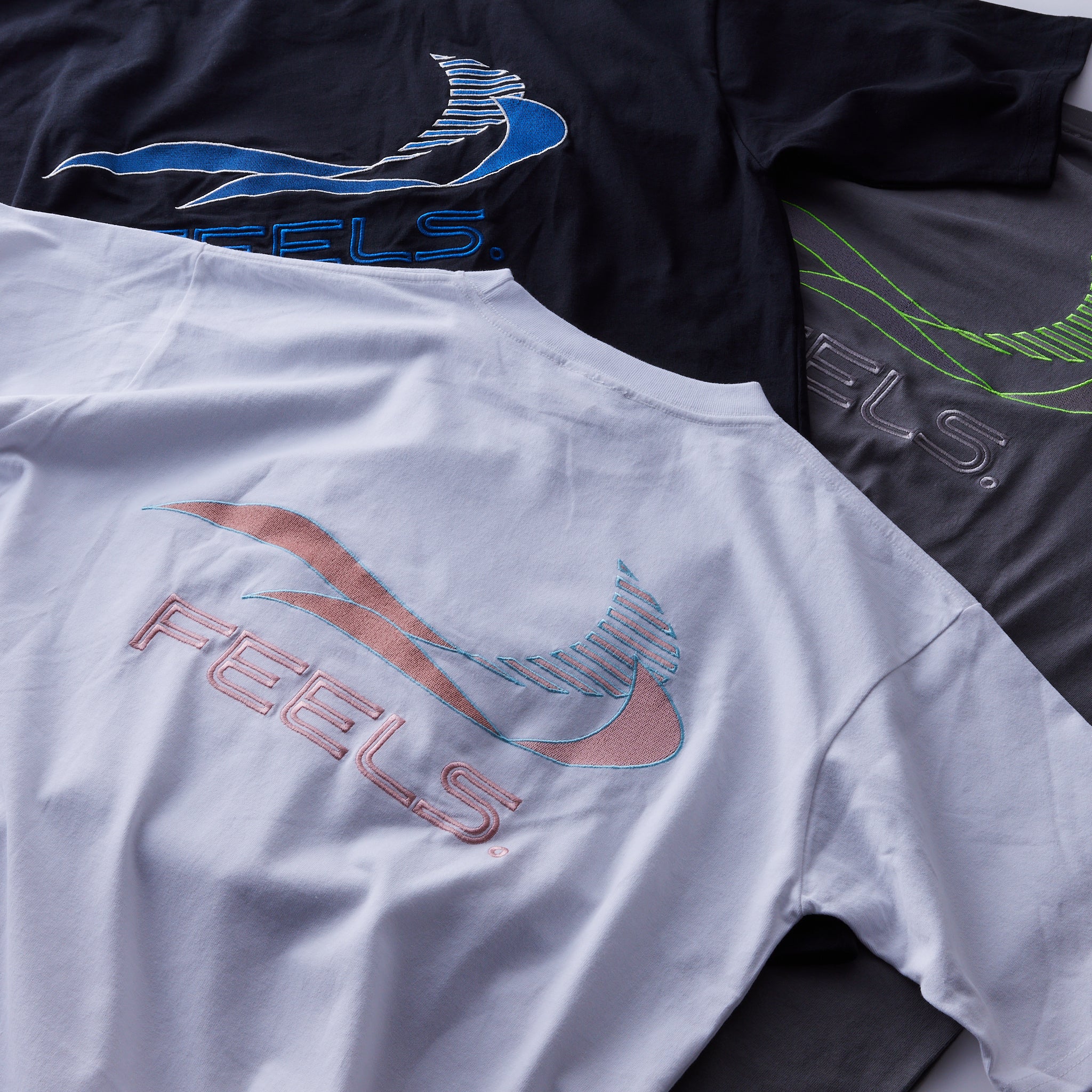 STITCH T-SHIRT BLACK – FEELS.