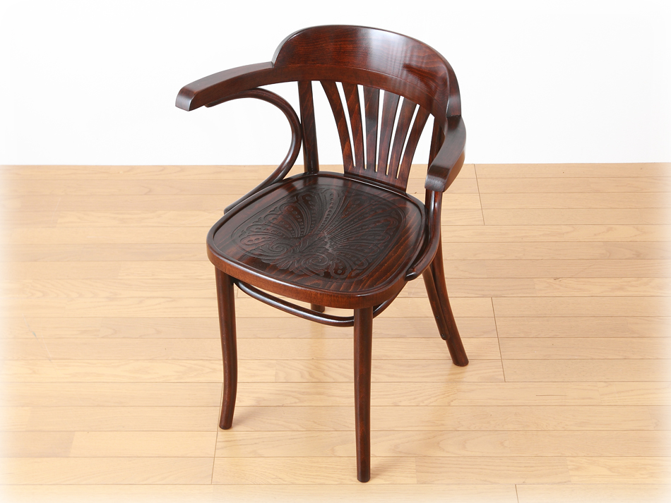 ファーメグFAMEG ベントウッドアームチェア No6023 / アンティーク