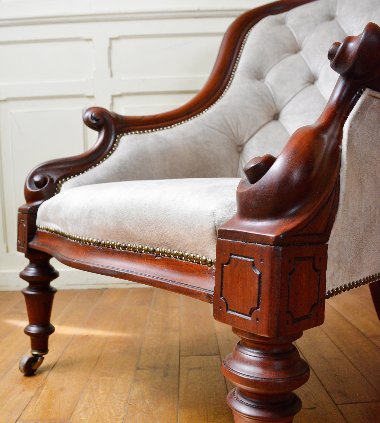 アームチェア – 英国アンティーク家具専門店 神戸家具オンラインショップ