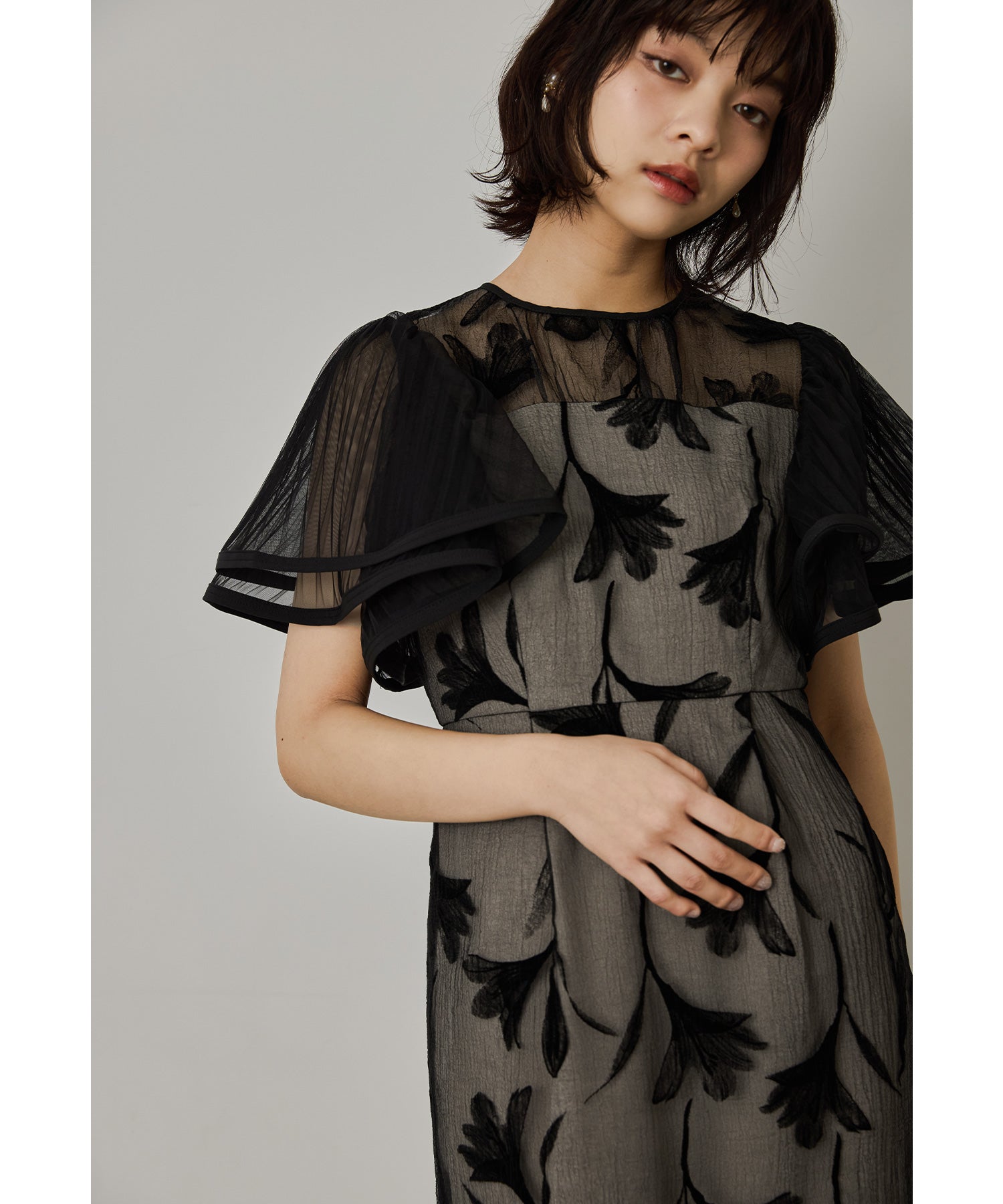 サーキュラースリーブフラワードレス 花柄 結婚式 成人式 同窓会