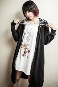 LiSA×GoneR、コラボ・スカジャン＆ZIPパーカーの期間限定予約受付が