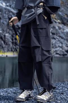 CIVARIZE【シヴァーライズ】フラワー柄マチ付きZIPワイドパンツ Black