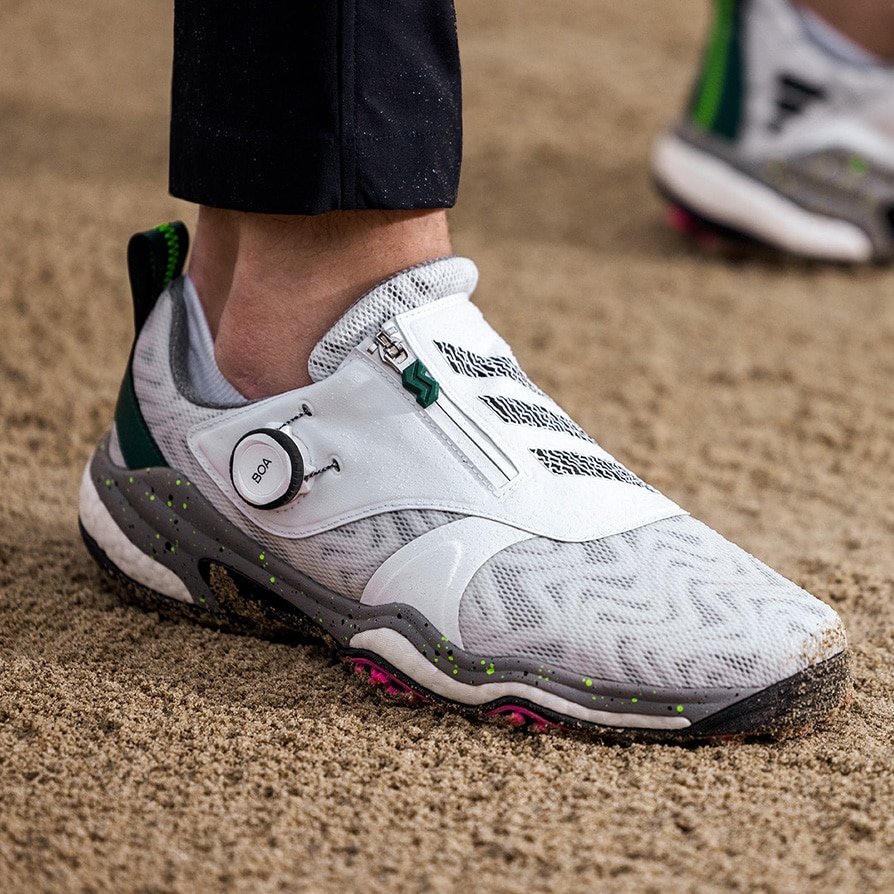 革新を遂げたアディダス コードカオス25｜ GDOゴルフショップ