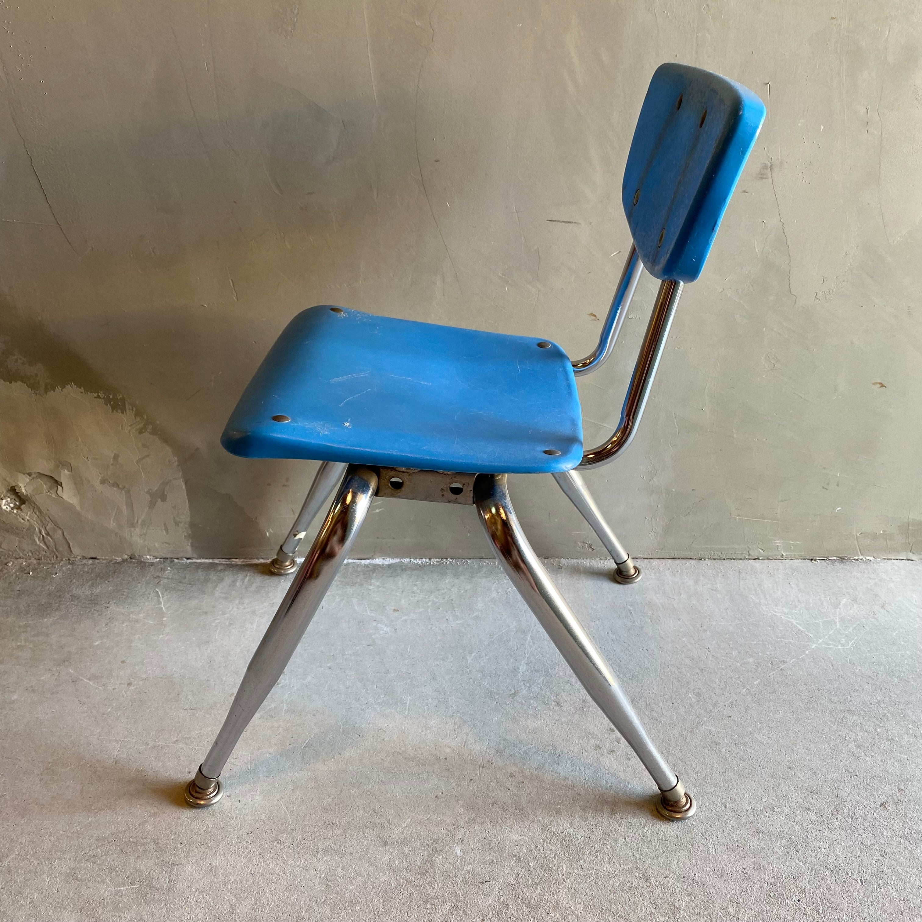 USA vintage 】VIRCO kids chair blue S – 雑貨屋ポッポ