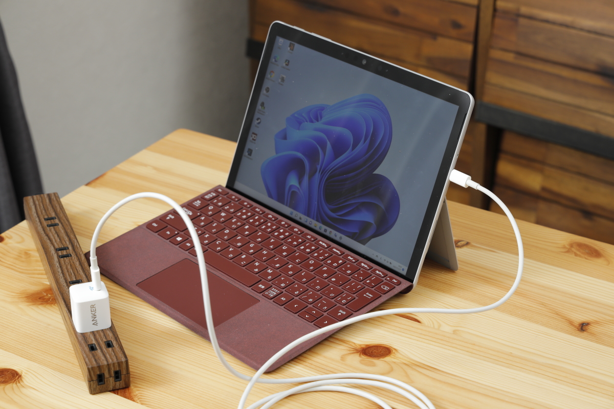 Surface の電源アダプタをコンパクトにできる！CIO Surfaceマグネット