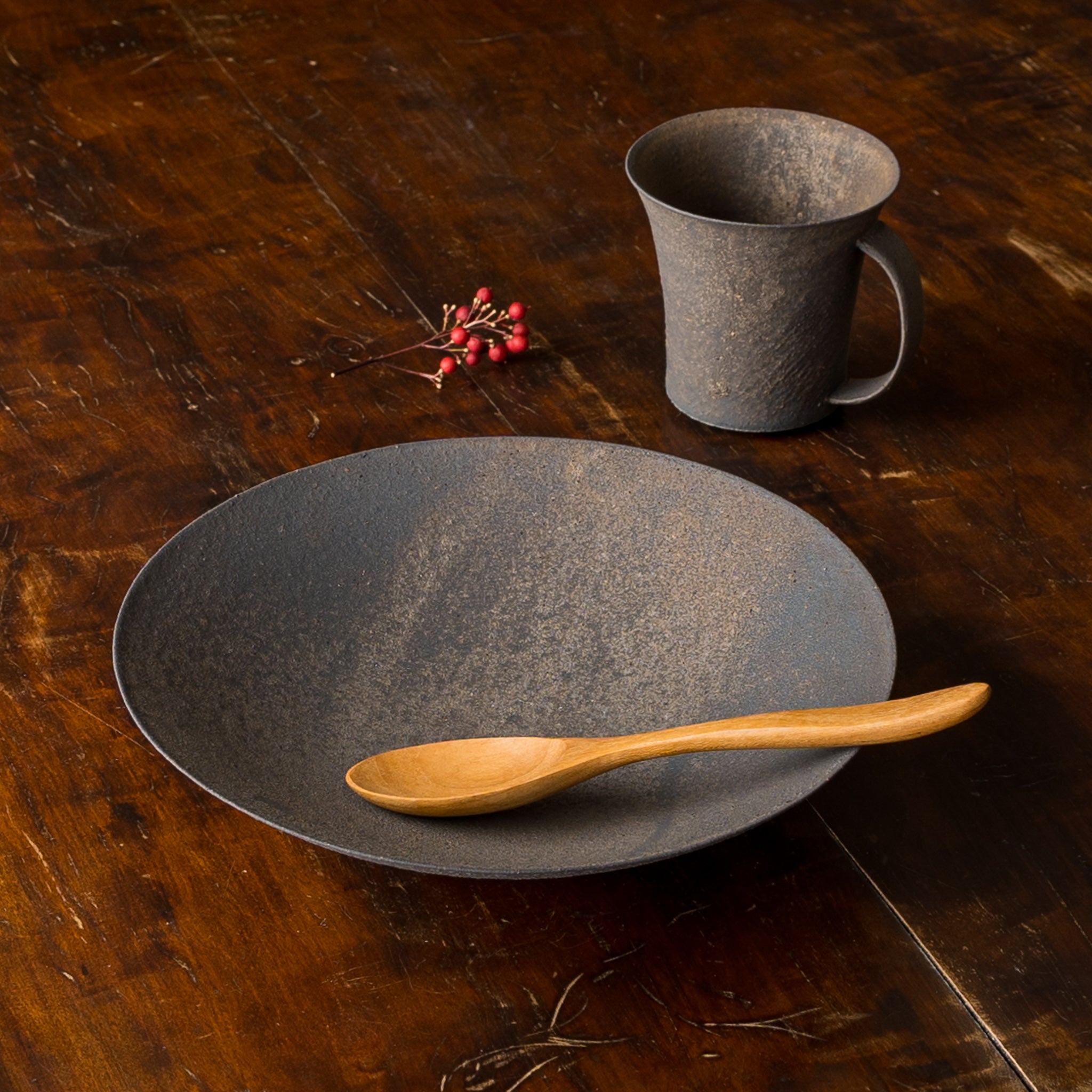 作家 冨部咲喜子 鉄釉 中鉢｜作家もののうつわ通販 四季折折 – 四季折