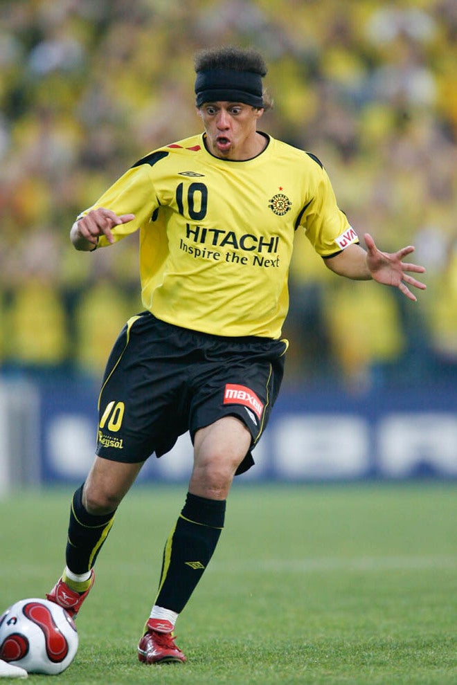 画像】柏レイソルの歴史を彩った名手たちと歴代ユニホームを厳選