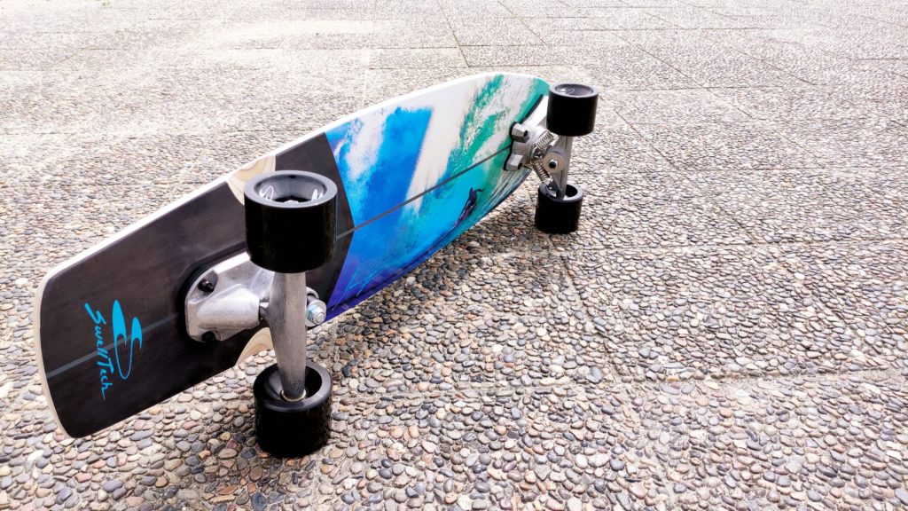 SwellTech サーフスケートをレビュー Yow、Carverと比較 断トツ楽し