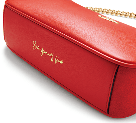 ELLEgirl】「コーチ」×セレーナ・ゴメスの注目コラボバッグを大解剖