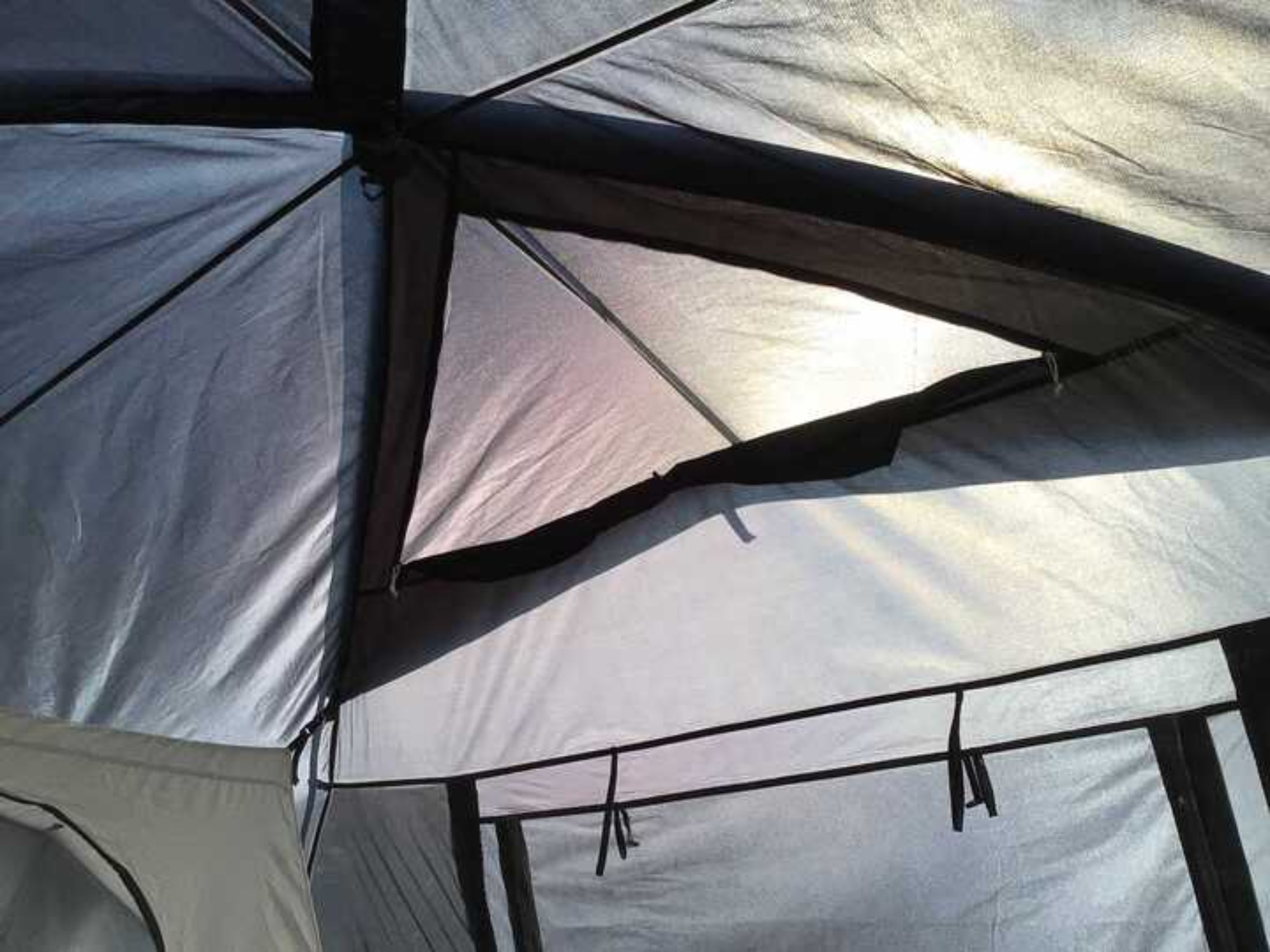 黒ギアキャンパー必見！ファミリーにもおすすめなテント！【ムラコ ZIZ