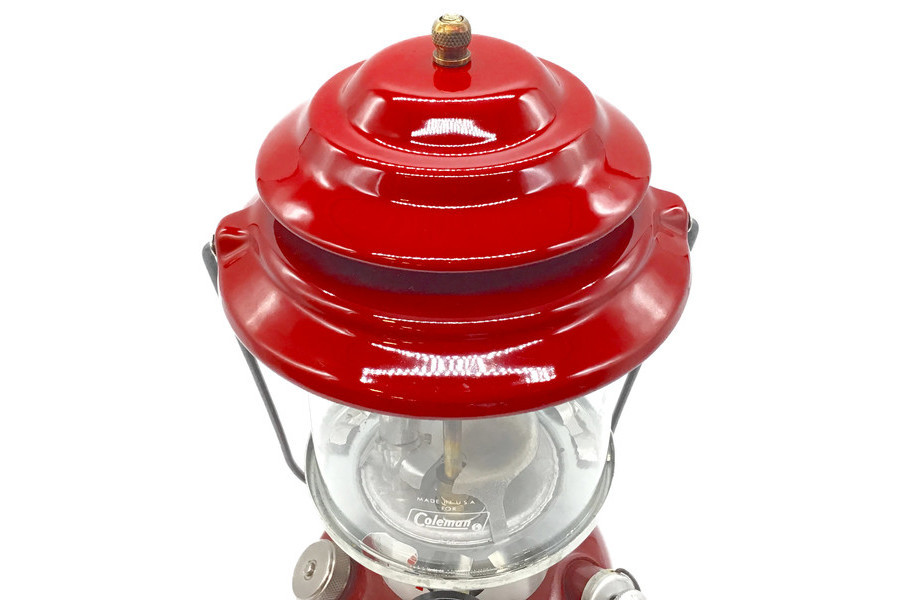 短い期間でのみ製造されたColeman(コールマン)の286Aのレッドモデルを