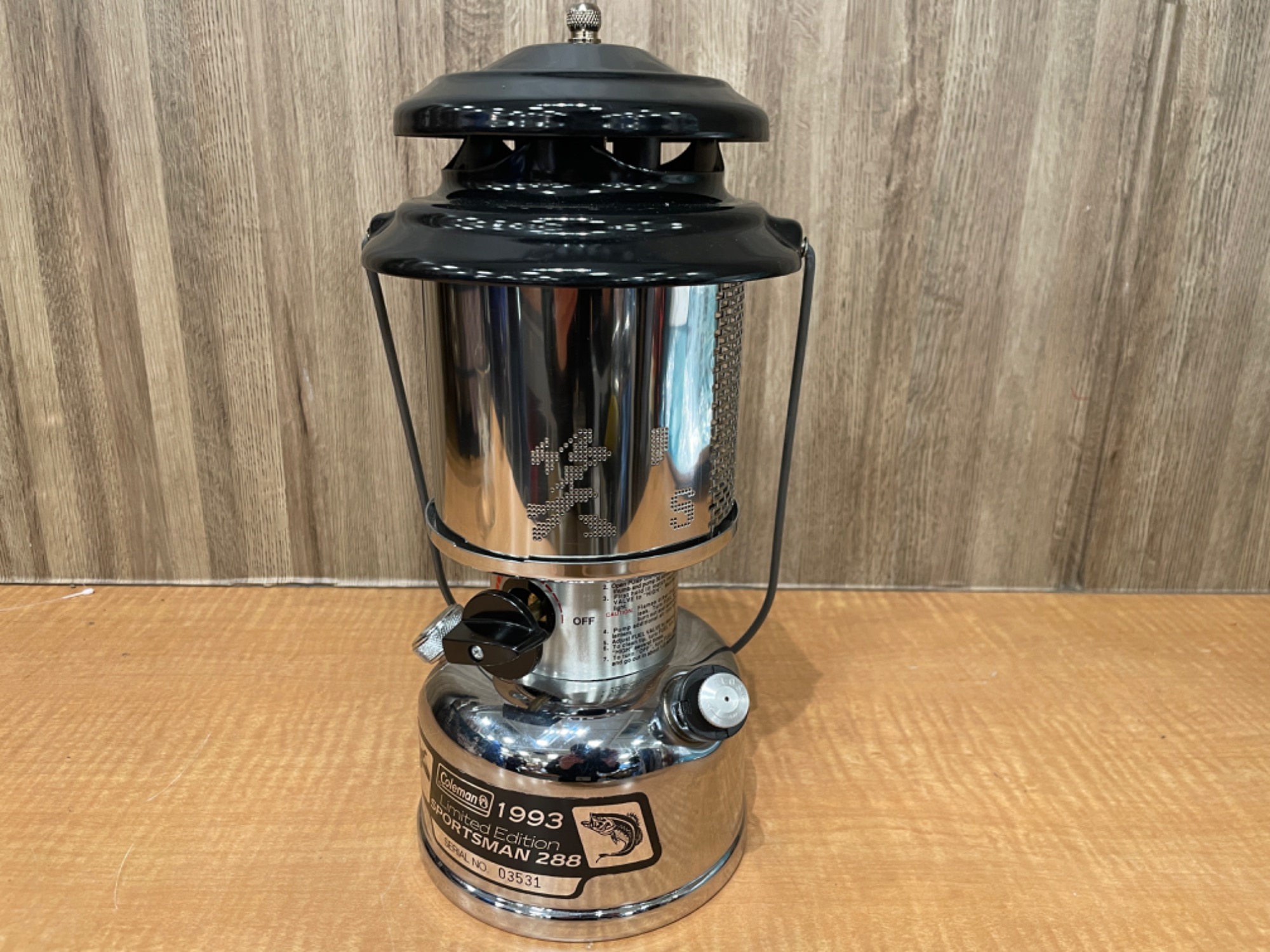 コールマンの限定生産のガソリンランタン スポーツマン288をご紹介