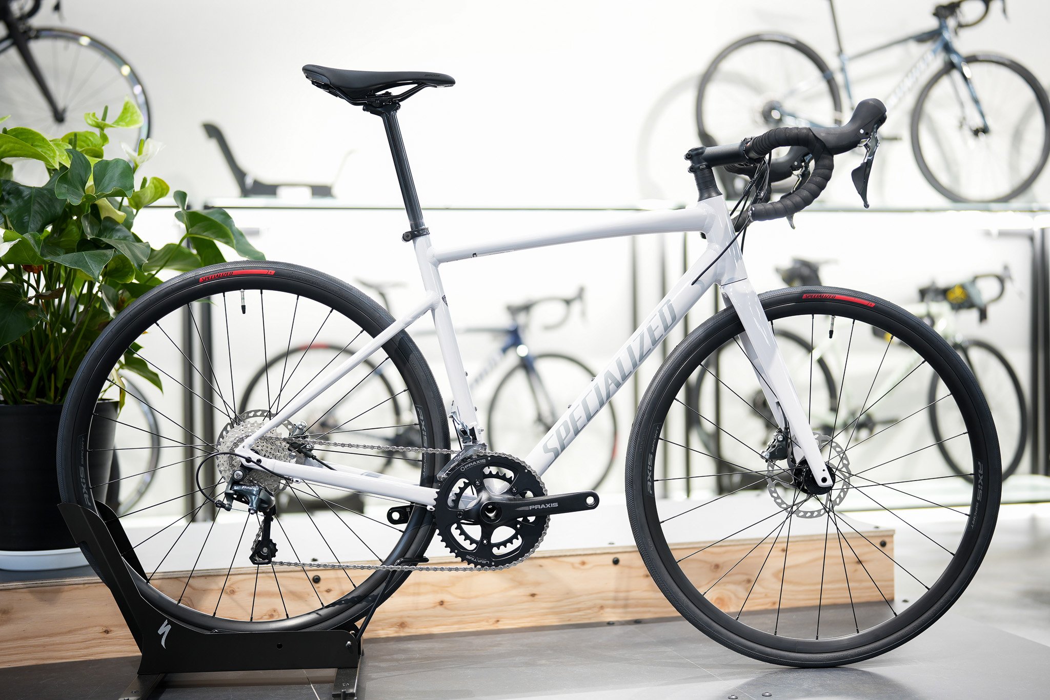 初めてのロードバイクにおすすめ【ALLEZ SPORT DISC】が20%オフ