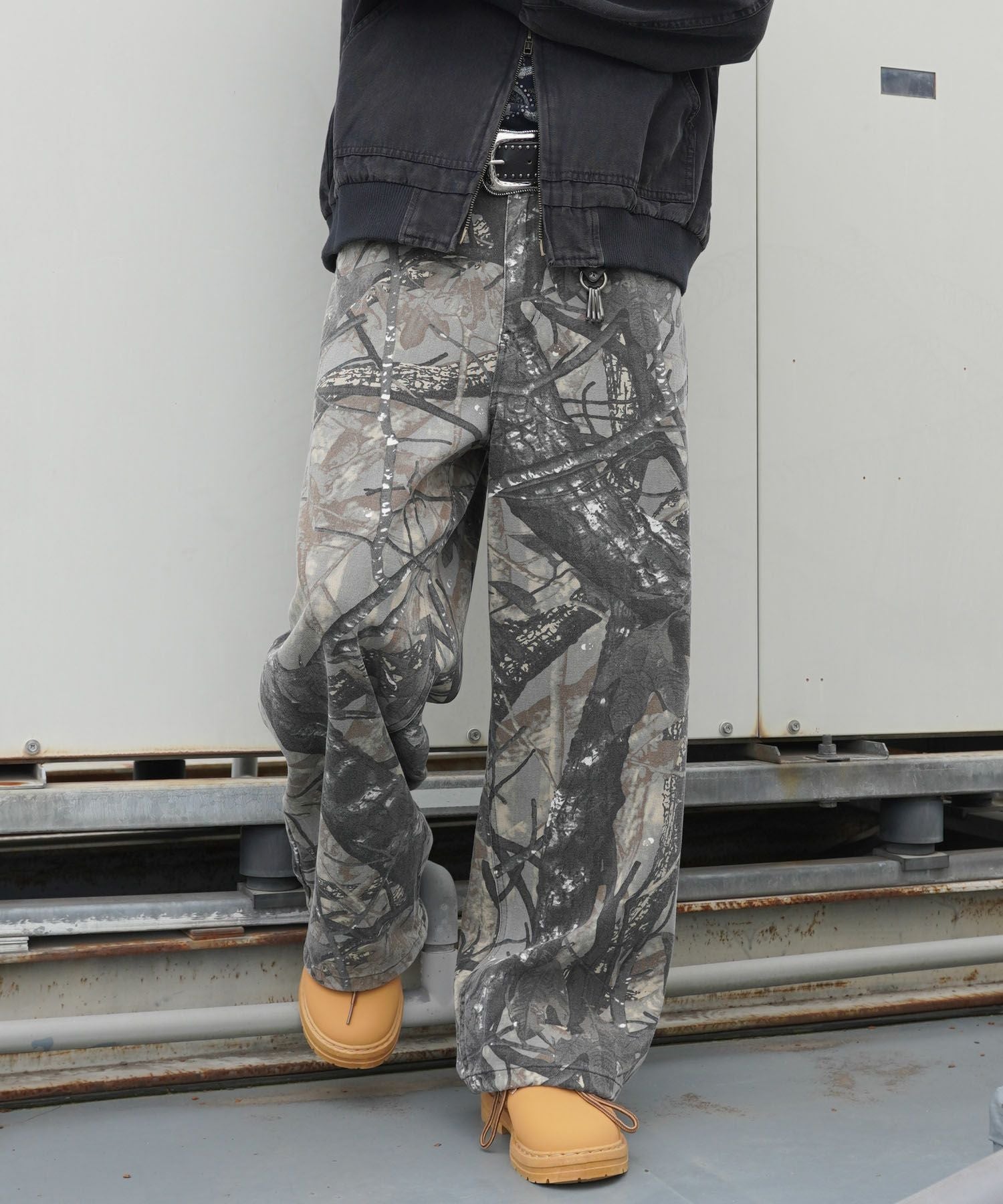 カモフラージュ柄ミリタリーワイドパンツ（リアルツリー）/ドロー