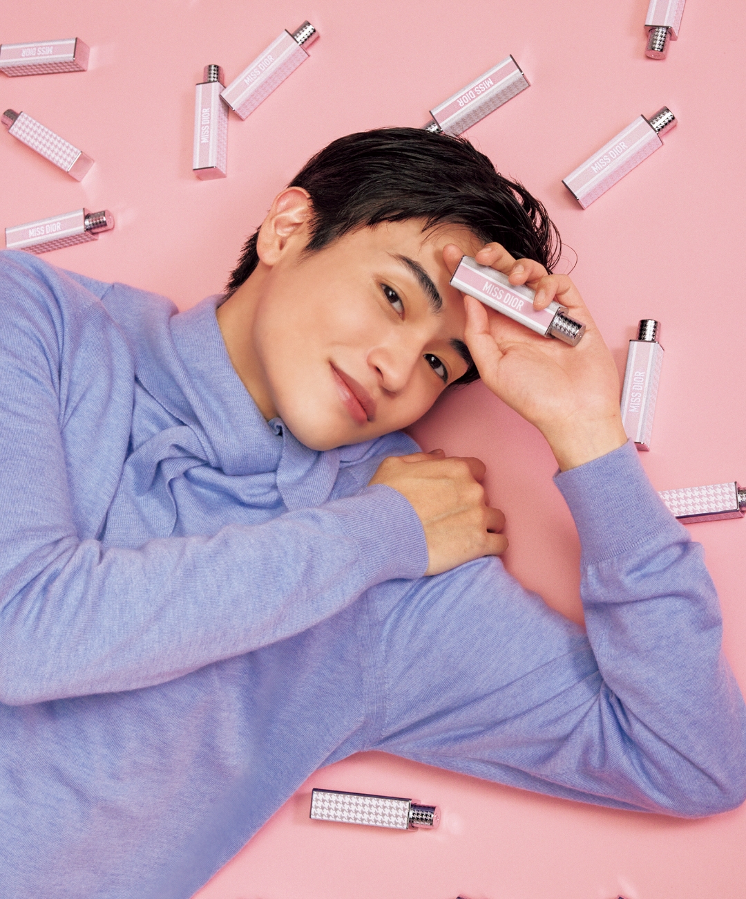 MISS DIORと西垣匠の共鳴、花々に彩られた“MINI MISS”との喜びに満ちた