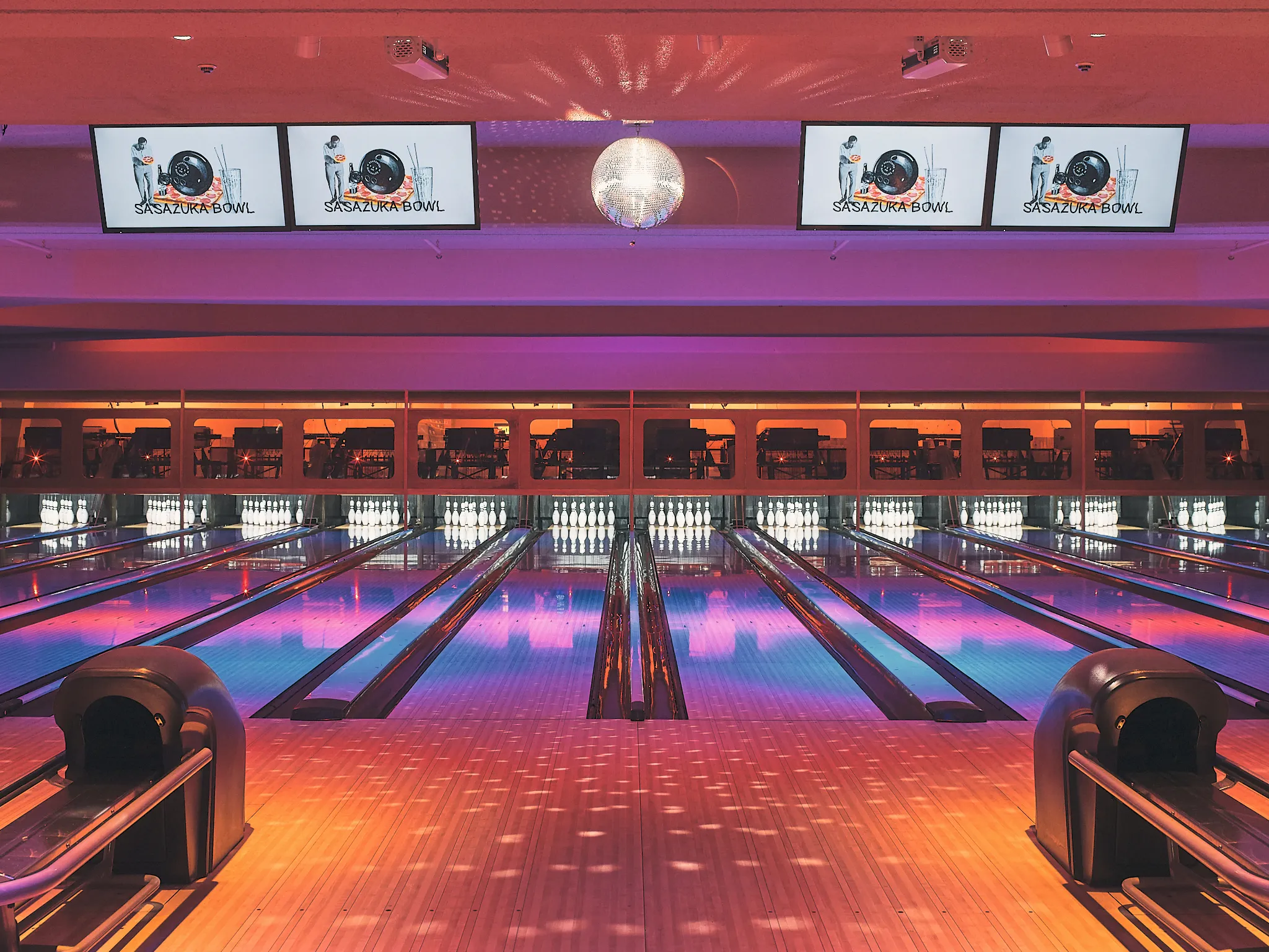 日本で最もクールなボウリング場「笹塚ボウル」に行ってみよう | Fa-So