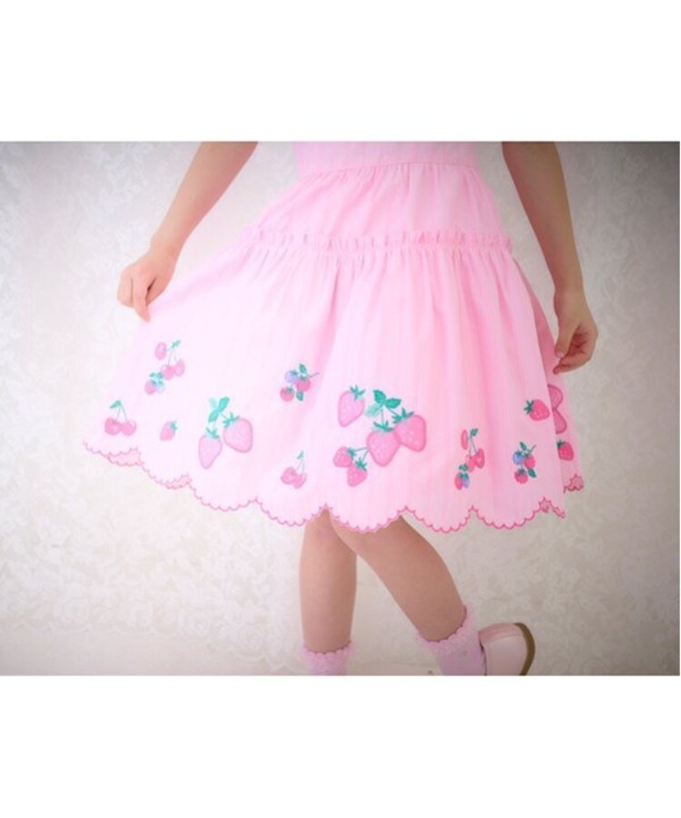 いちご刺しゅうワンピース（その他） | mezzo piano（メゾピアノ