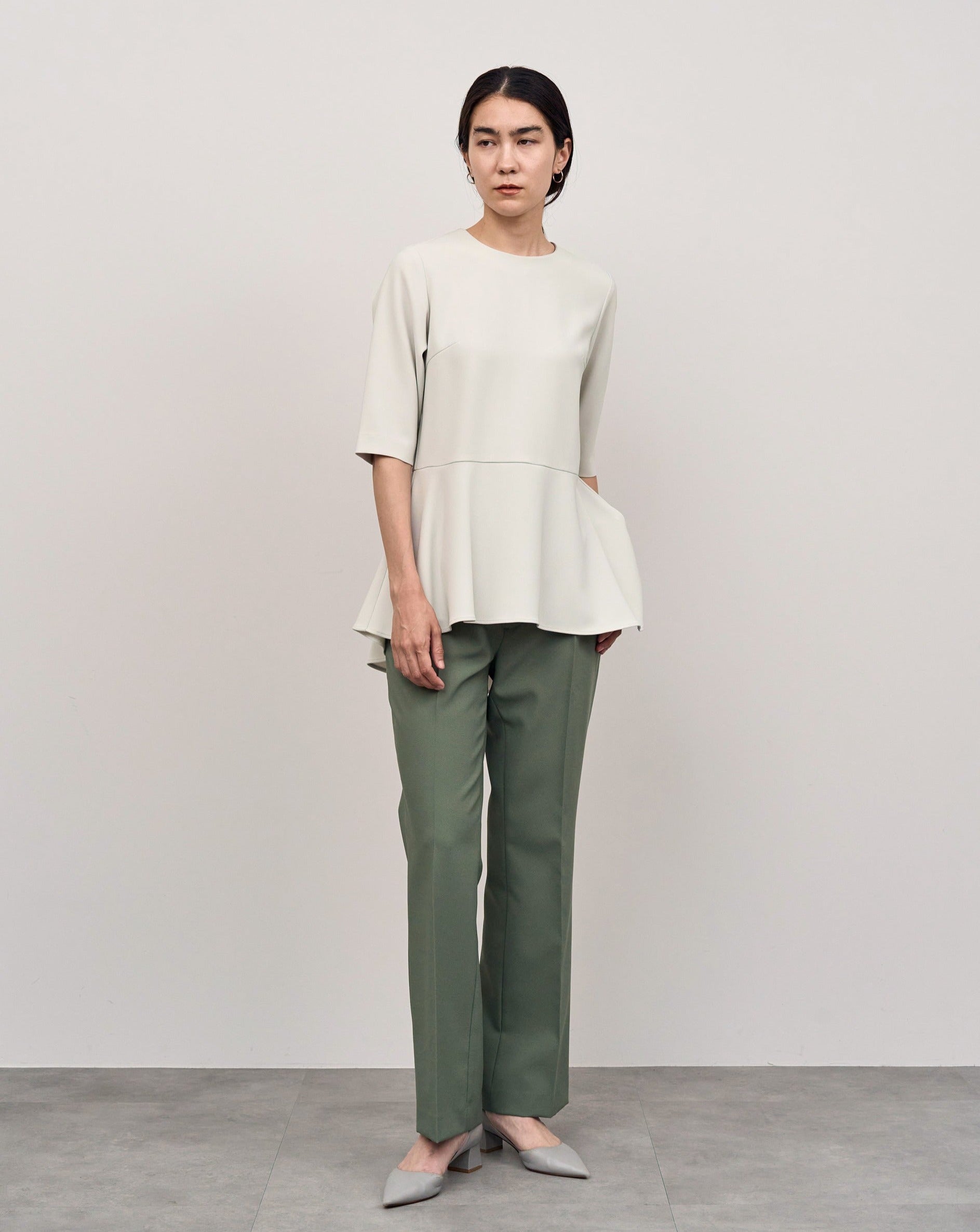 ぺプラムチュニックブラウス - SOÉJU online store｜上質な大人の女性