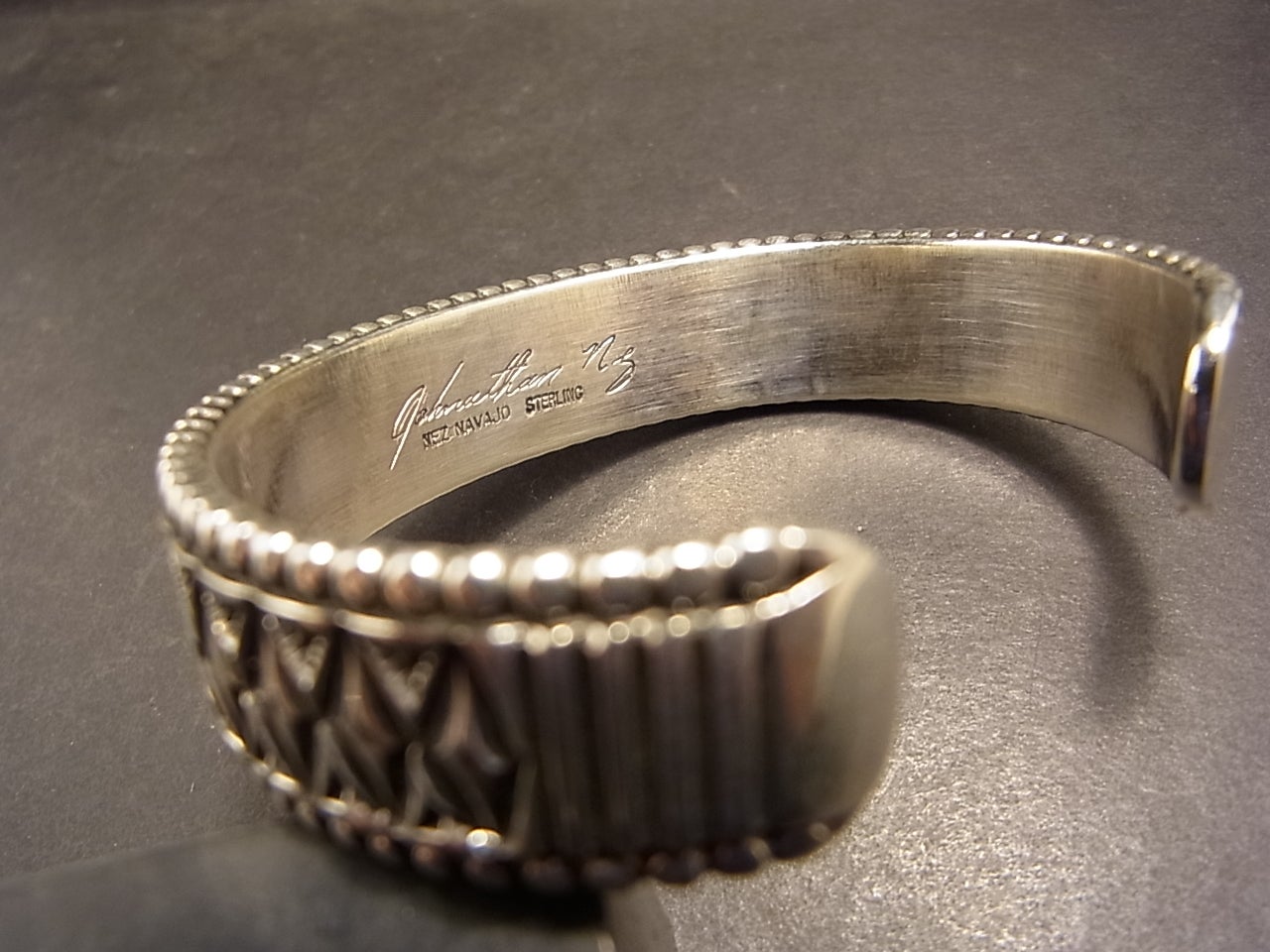 ナバホ族＜Jonathan Nez＞ジョナサンのヘビーゲージスタンプワーク