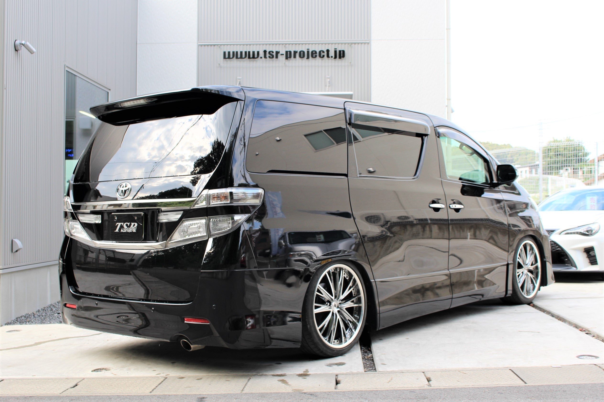 LOW-SPEC】20ヴェルファイア＆20アルファード 車高調キャンバー調整