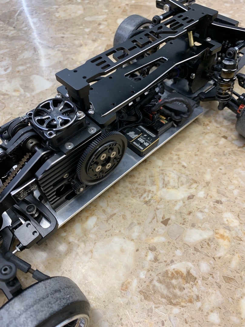 D-LIKE HYBRID向けテストシャーシ！ | スーパーラジコン日本橋店のブログ