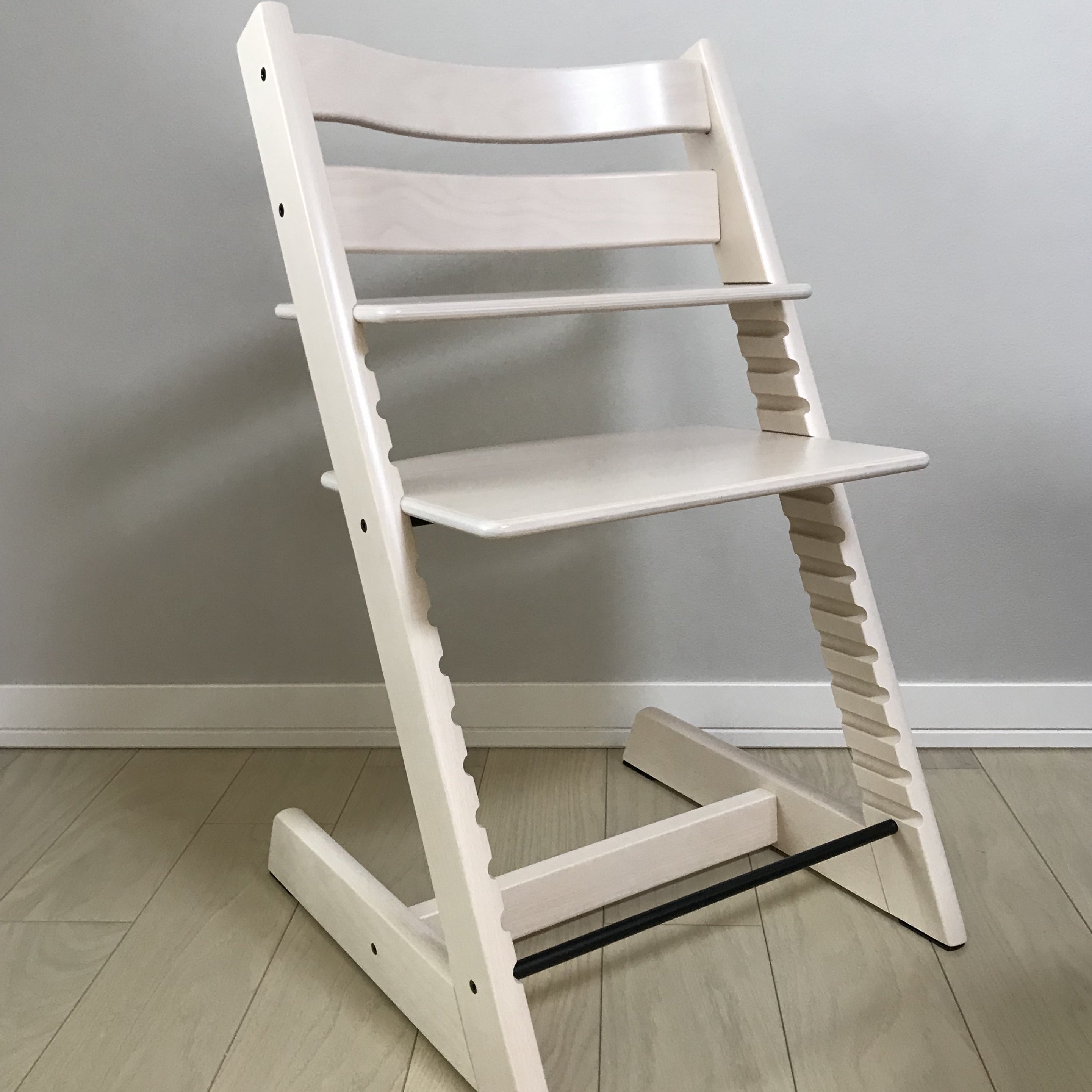 組み立てました！ロングセラーのキッズチェア ストッケ トリップ