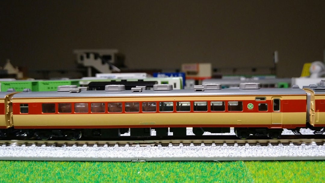 鉄道模型 赤/クリーム HOゲージ モハ484 鉄道模型 赤/クリーム HO