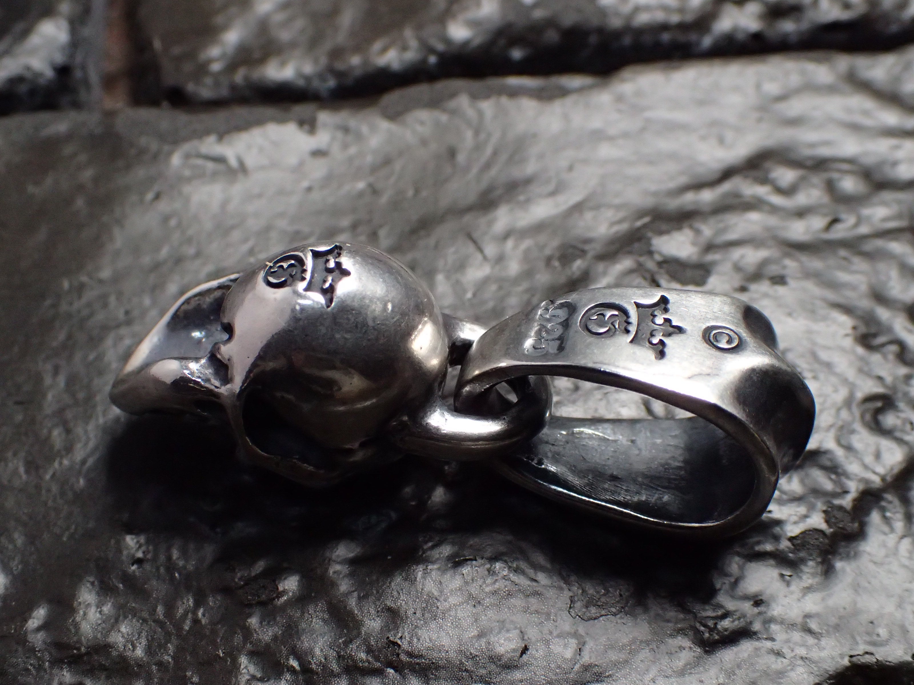 GABORATORY(ガボラトリー)ミラクルシングルスカルペンダントウィズ