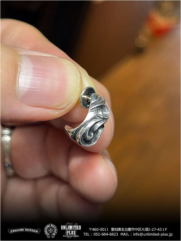 クロムハーツ 入荷！クラシカルなピアスも入荷！カーブド ティア